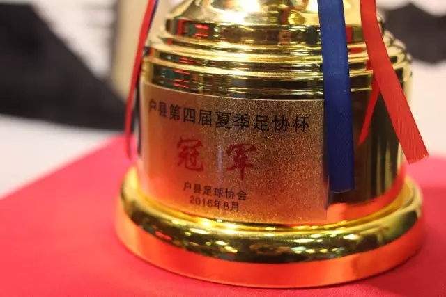庞达精彩扣篮被判无效 球虽进筐却反弹再落